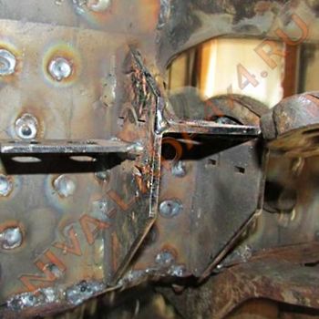 Накладка-усилитель передних лонжеронов НИВА 2121; 21213; 21214; 2131 "GTA" 4мм высокая с усилителем брызговика комплект 12 деталей