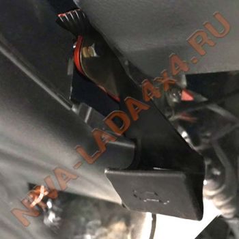 Замок капота НИВА 2121; 21213; 21214; 2131 Тюнинг комплект "модератор капота" ZST