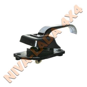 Ручка двери внутренняя крючок НИВА 21213-6105180 ХРОМ, с облицовкой 2107-6105197 Тольятти