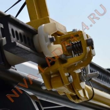 Кронштейн внешнего крепления реечного домкрата на багажник FD C1000 (комплект для установки)