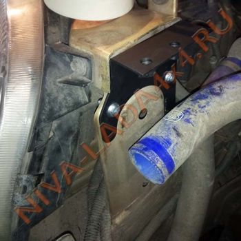 Кронштейны для тюнинга передней панели 2123 НИВА-Шевроле, съемная рамка радиатора 12-0918-Р (кт)