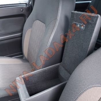 Подлокотник - бокс НИВА Legend 21214 c 2020 г.в. черный кожзам