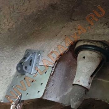 Кронштейн амортизатора заднего верхний НИВА ремонтная система крепления Карела-Нива К-1 (4 детали) 2121-21214 дорестайлинг