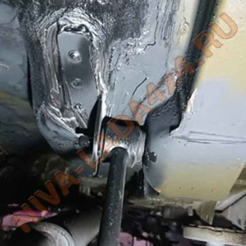 Кит комплект дополнительное крепление коротких реактивных штанг балки заднего моста НИВА