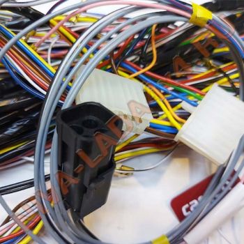 Жгут проводов задний НИВА 21214-3724210; Инжектор, жгут электробензонасоса 21214-3724037, без ABS, без Е-Газ