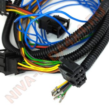 Жгут проводов для подключения ТСУ в НИВА Шевроле через штатные разъемы. Фаркоп