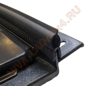 Облицовка рамки ветрового стекла НИВА Шевроле 2123-8212731 NIVA Travel в сборе, жабо