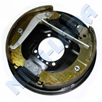 Щит заднего тормоза НИВА 2121-3502010-20 правый в сборе