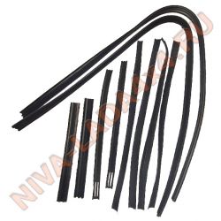 Уплотнитель стекла опускного НИВА 2121 (к-т) (бархотки) (8 деталей) №95 RTI Fenix бюджетный вариант