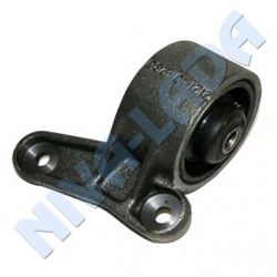 Опора двигателя 3-я 5-ти ст. КПП НИВА 21213-1001040 (чугун)