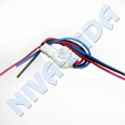 Разъём - колодка на 3 контакта с проводами (1,6мм) влагозащищенный, белый